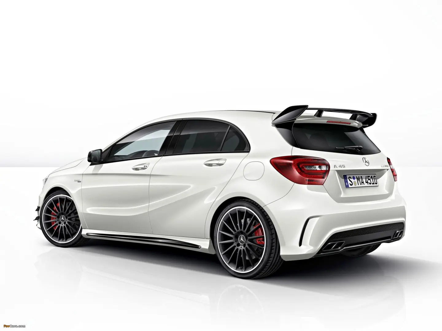 Mercedes-Benz  A 45 4Matic AMG 7G-DCT 4