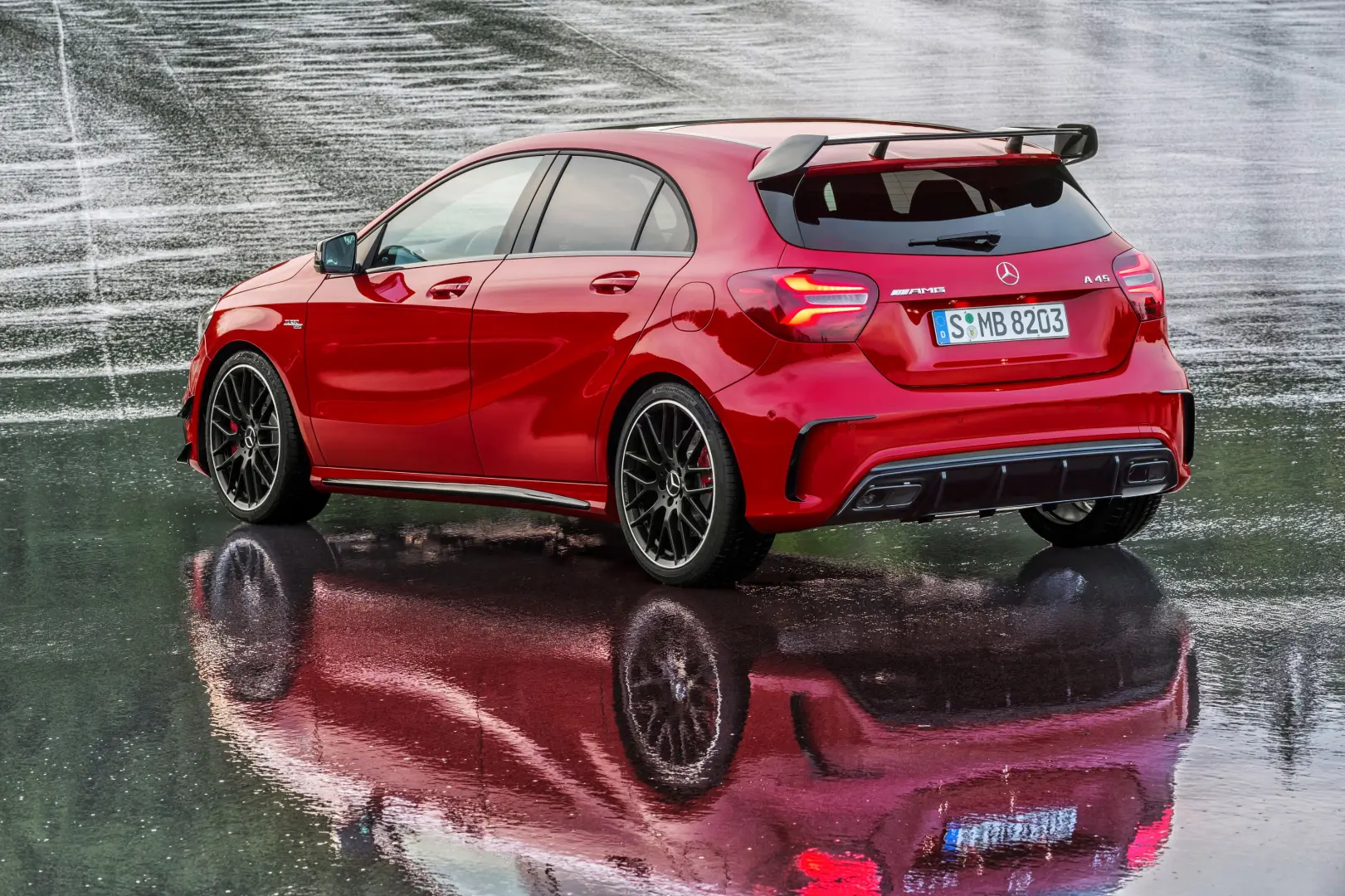 Mercedes-Benz  A 45 4Matic AMG 7G-DCT 0