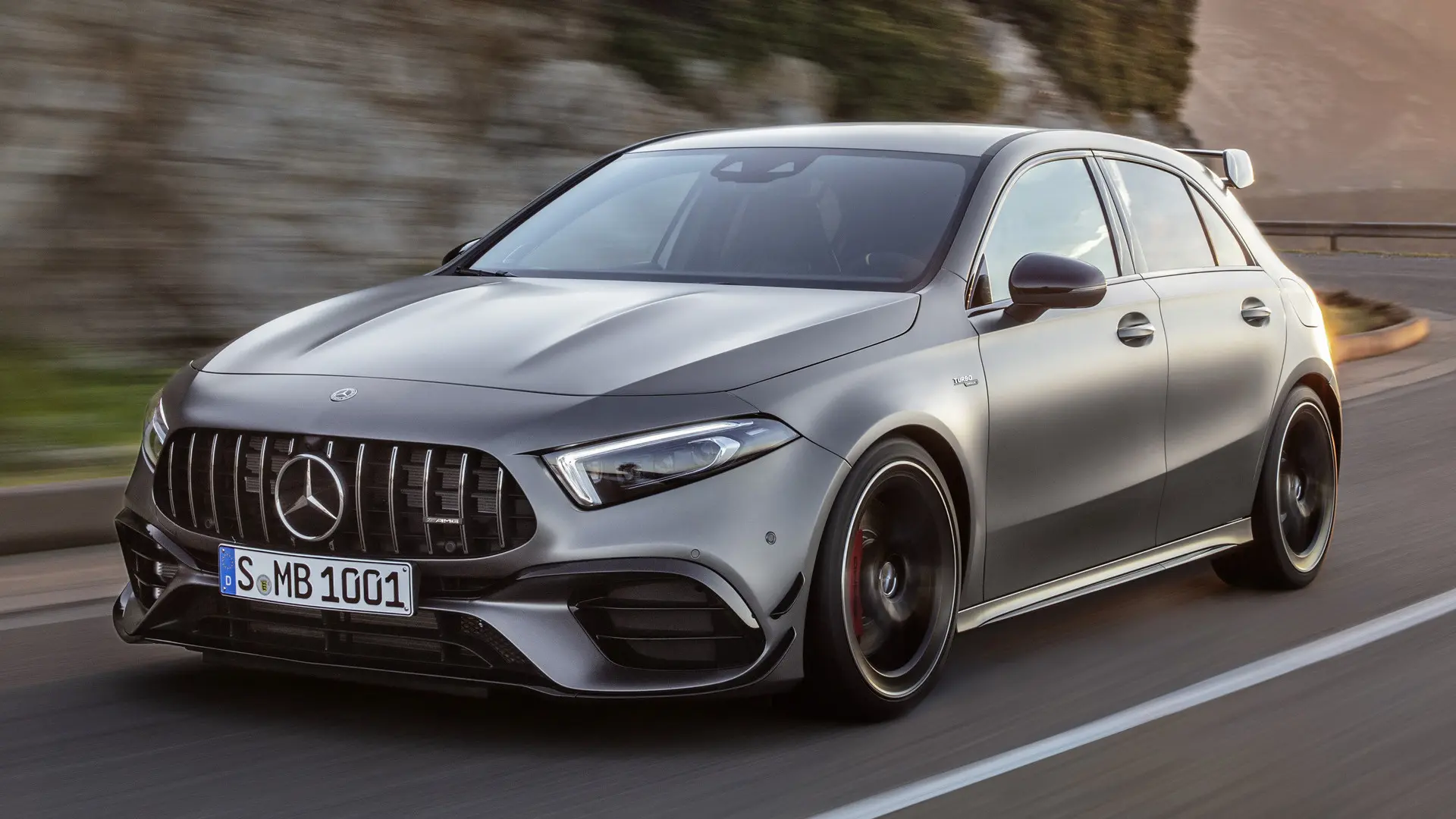 Mercedes-Benz  A 45 S 4Matic+ AMG Performans Speedshift DCT 2