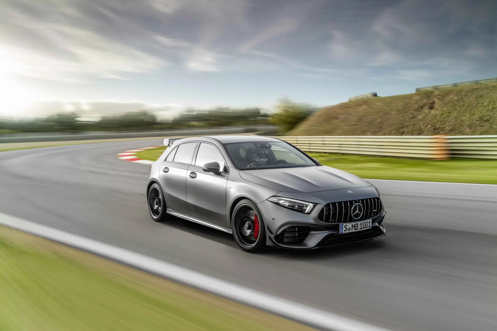 Mercedes-Benz  A 45 S 4Matic+ AMG Performans Speedshift DCT 3