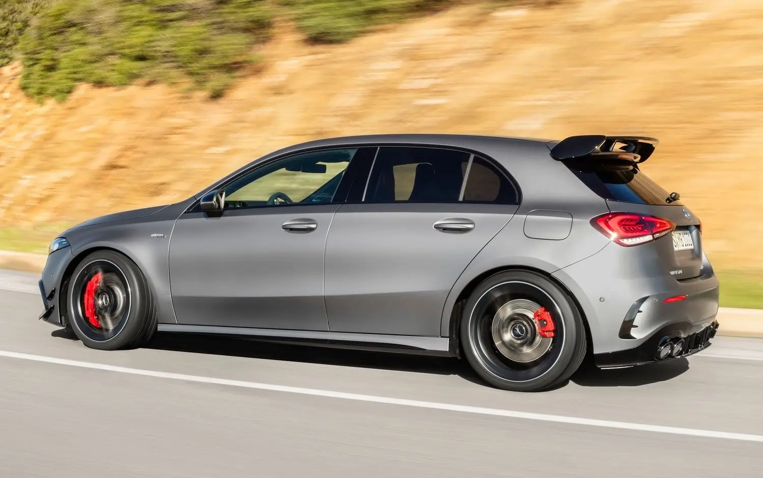 Mercedes-Benz  A 45 S 4Matic+ AMG Performans Speedshift DCT 5