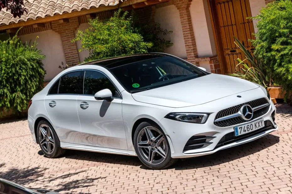 Mercedes-Benz  A Sedan 180 d AMG 7G-DCT 4
