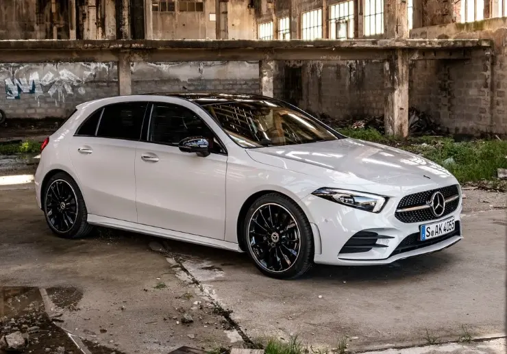 Mercedes-Benz  A Sedan 180 d Style 7G-DCT 4