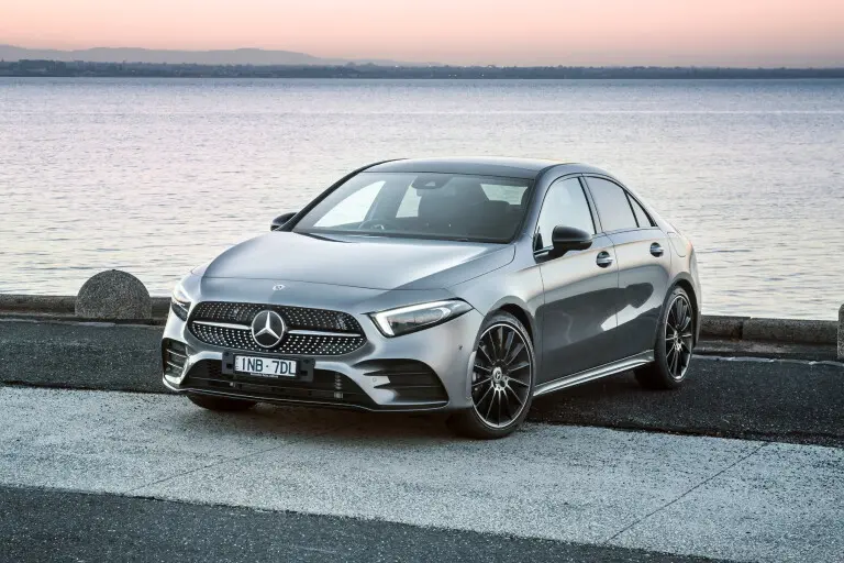 Mercedes-Benz  A Sedan 200 Style 7G-DCT 2