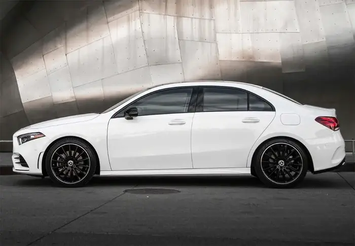Mercedes-Benz  A Sedan 200 Style 7G-DCT 3