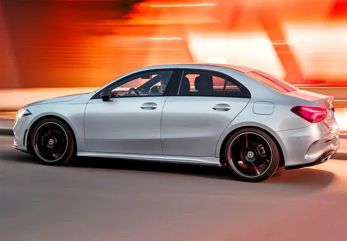 Mercedes-Benz  A Sedan 200 Style 7G-DCT 4