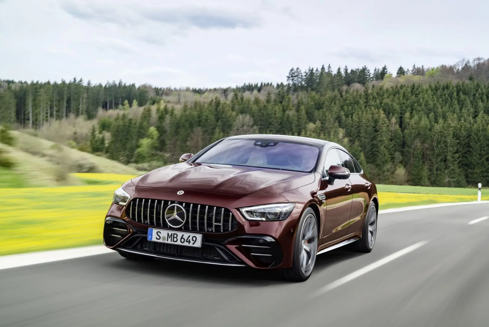 Mercedes-Benz  AMG-GT 53 4Matic+ 3