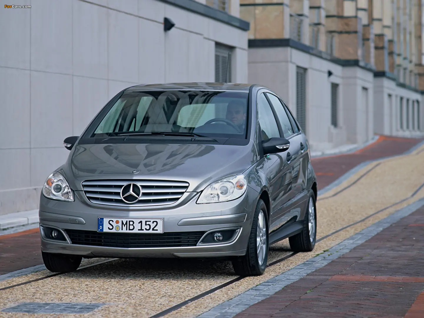 Mercedes-Benz  B 150 2