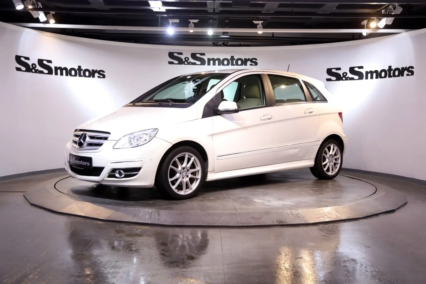 Mercedes-Benz  B 160 Sport 2