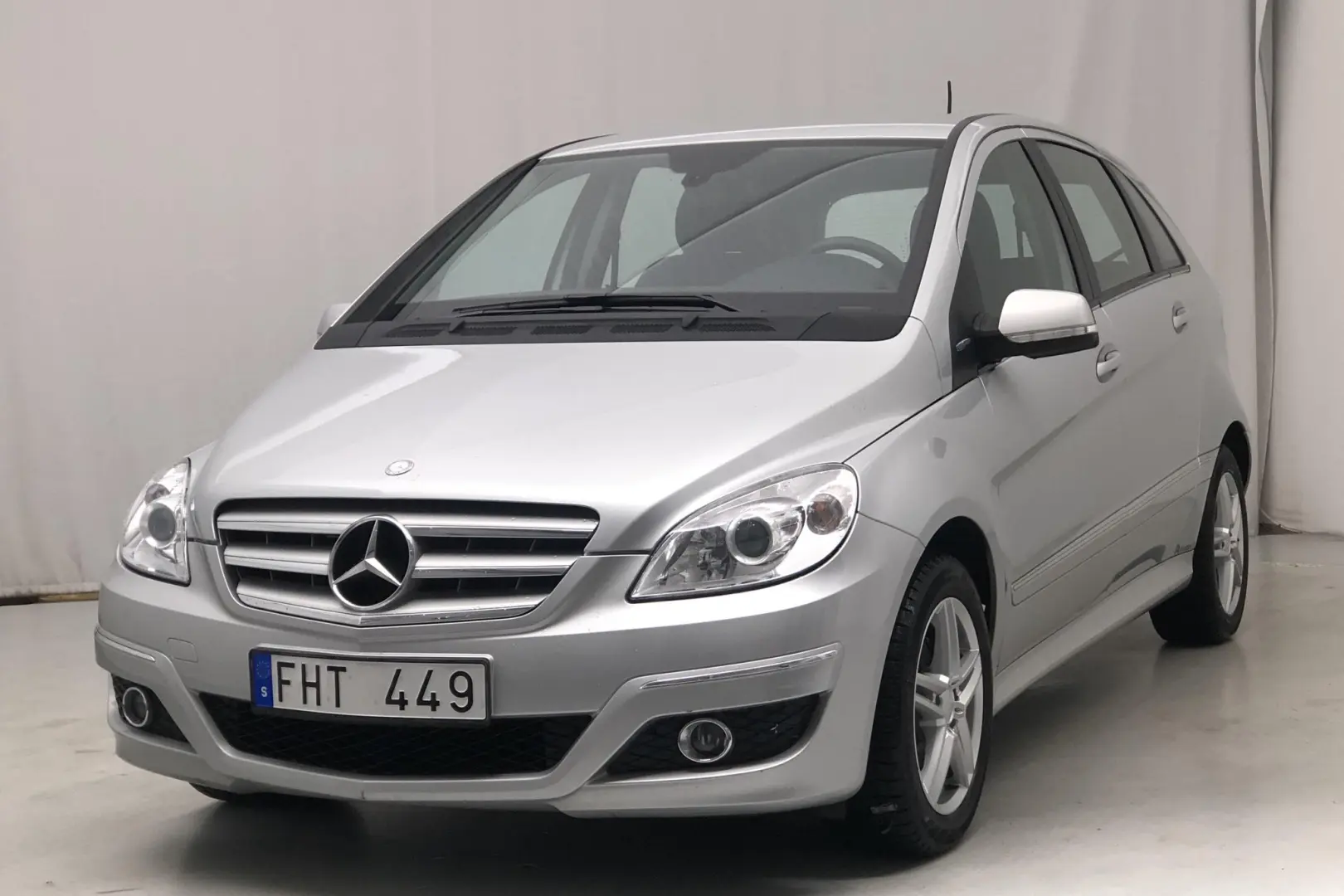 Mercedes-Benz  B 180 BlueEFFICIENCY Elite 1