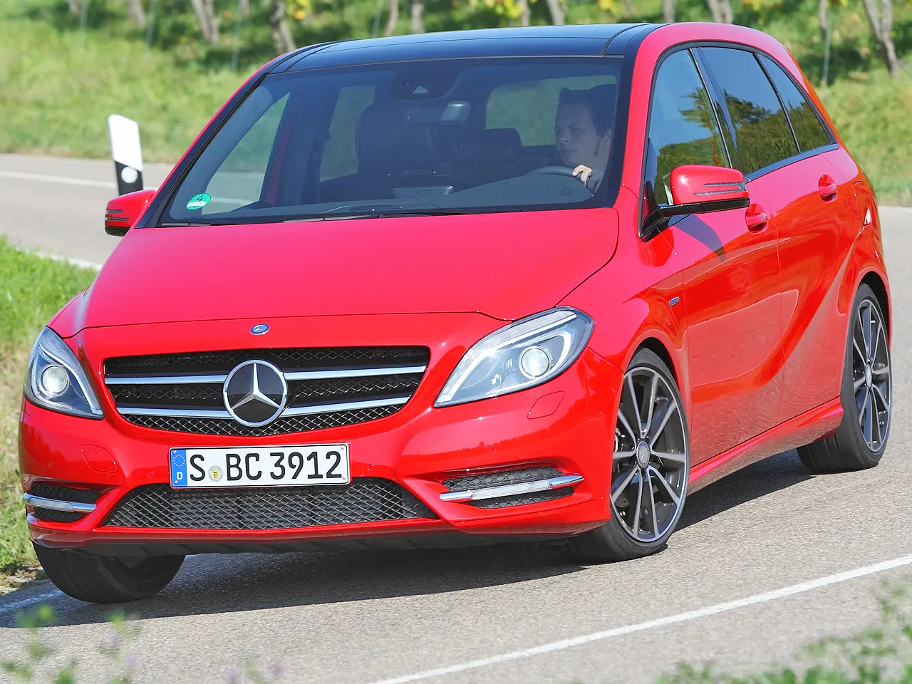 Mercedes-Benz  B 180 BlueEFFICIENCY Elite 5