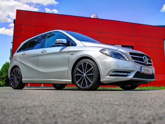 Mercedes-Benz  B 180 BlueEFFICIENCY Elite 6