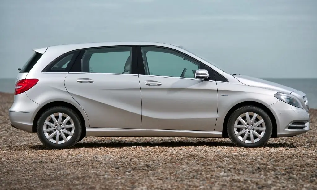 Mercedes-Benz  B 180 BlueEFFICIENCY Prime 7G-DCT 4