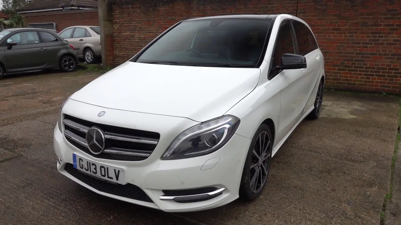 Mercedes-Benz  B 180 BlueEFFICIENCY Sport 7G-DCT 4