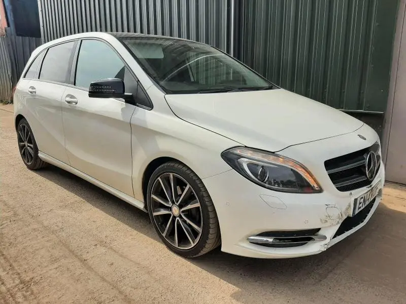 Mercedes-Benz  B 180 CDI BlueEFFICIENCY AMG 7G-DCT 3
