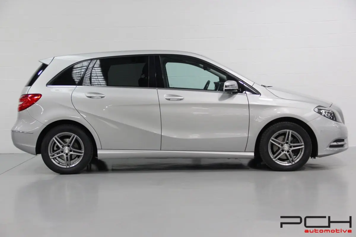 Mercedes-Benz  B 180 CDI BlueEFFICIENCY Style 7G-DCT 6