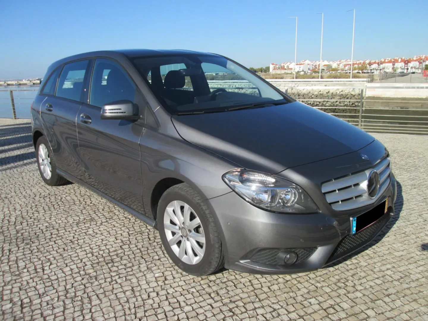 Mercedes-Benz  B 180 CDI BlueEFFICIENCY Elite 7G-DCT 5
