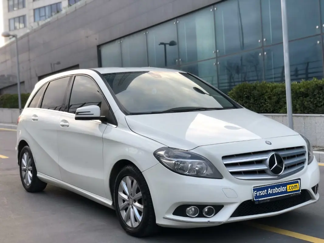 Mercedes-Benz  B 180 BlueEFFICIENCY Style 7G-DCT 0