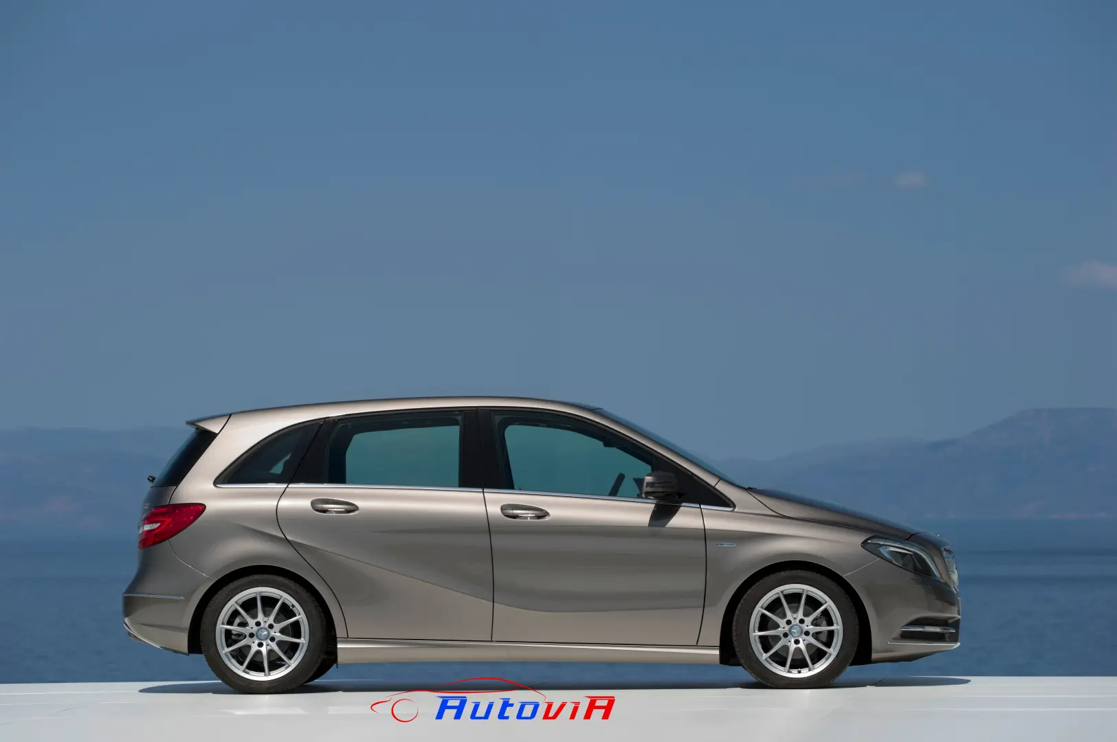 Mercedes-Benz  B 180 CDI Boyut 2