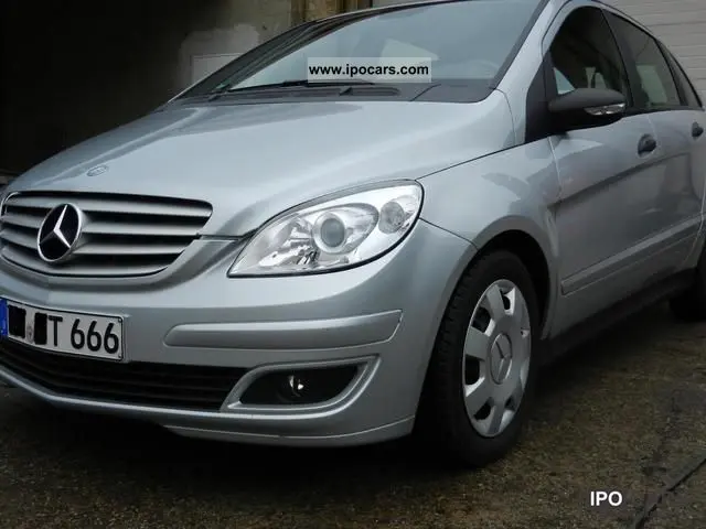 Mercedes-Benz  B 180 CDI Prestige 7