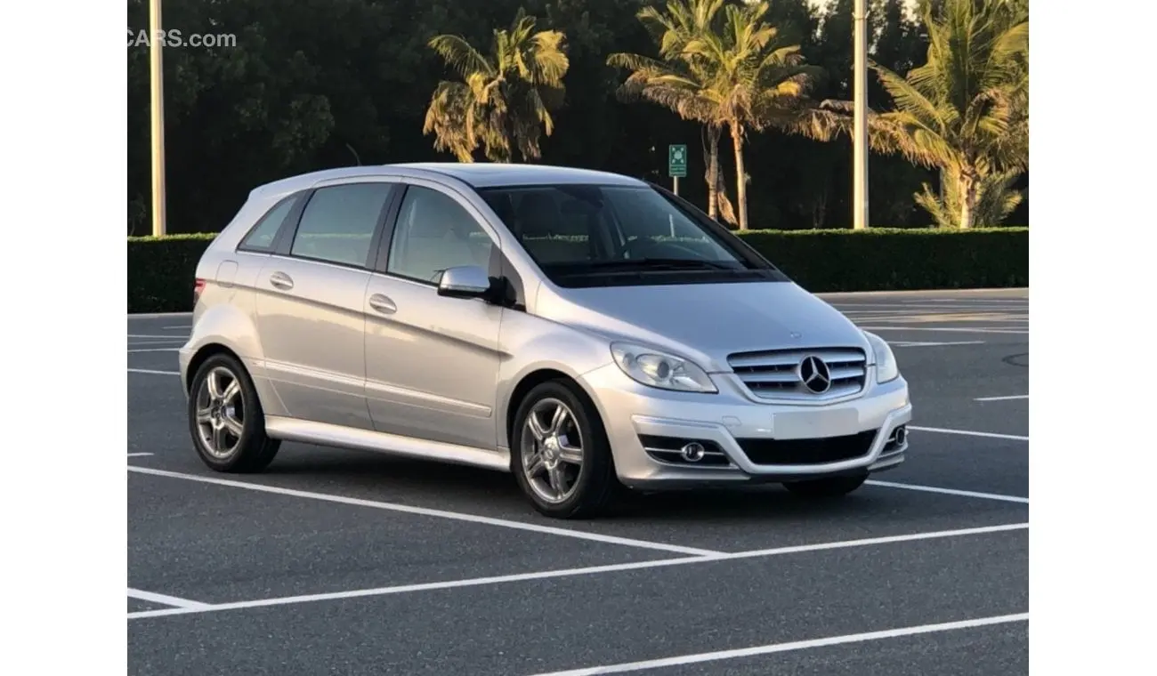 Mercedes-Benz  B 200 1