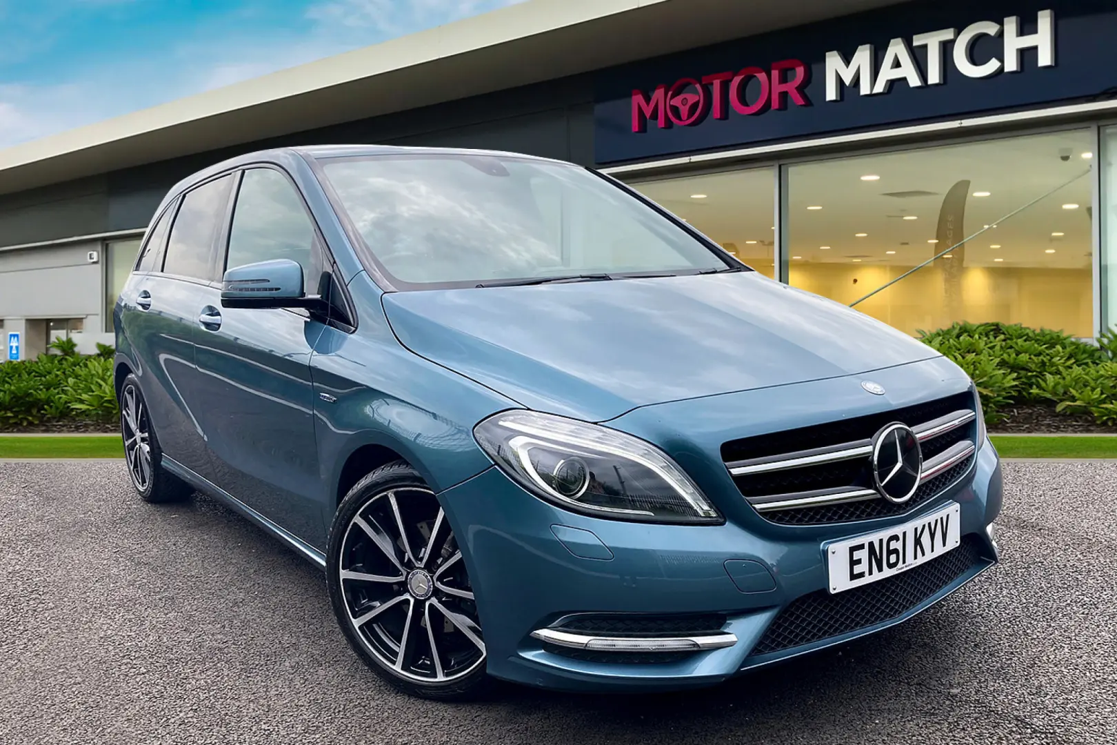 Mercedes-Benz  B 200 CDI BlueEFFICIENCY 0