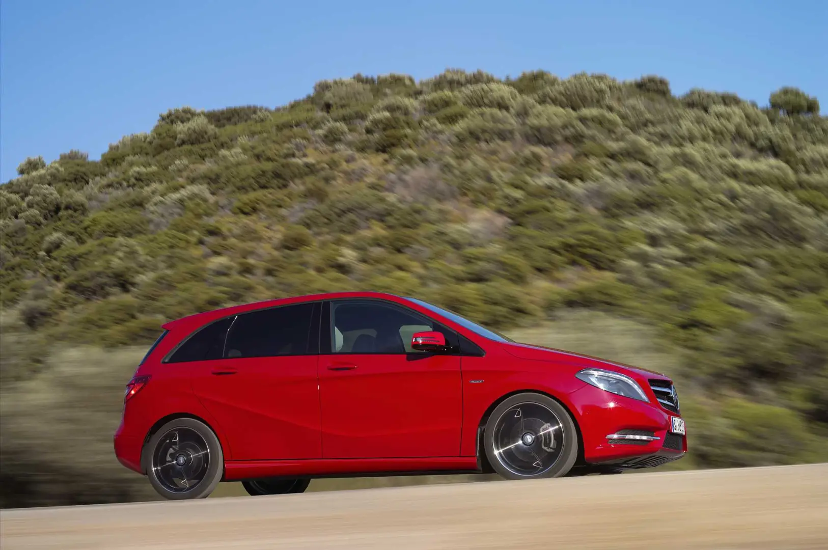 Mercedes-Benz  B 200 BlueEFFICIENCY Sport 7G-DCT 3