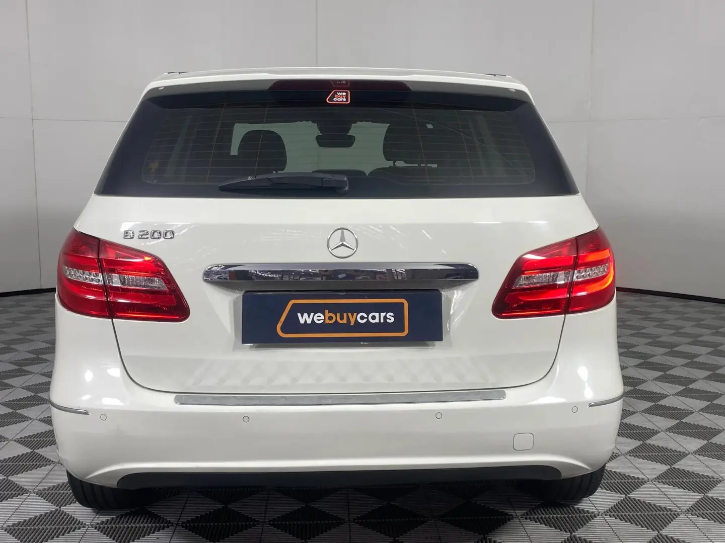 Mercedes-Benz  B 200 BlueEFFICIENCY AMG 7G-DCT 0