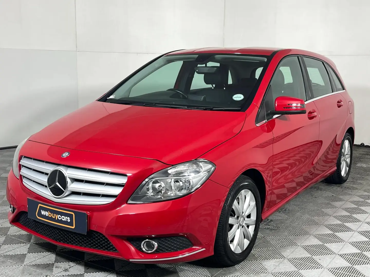 Mercedes-Benz  B 200 BlueEFFICIENCY AMG 7G-DCT 1