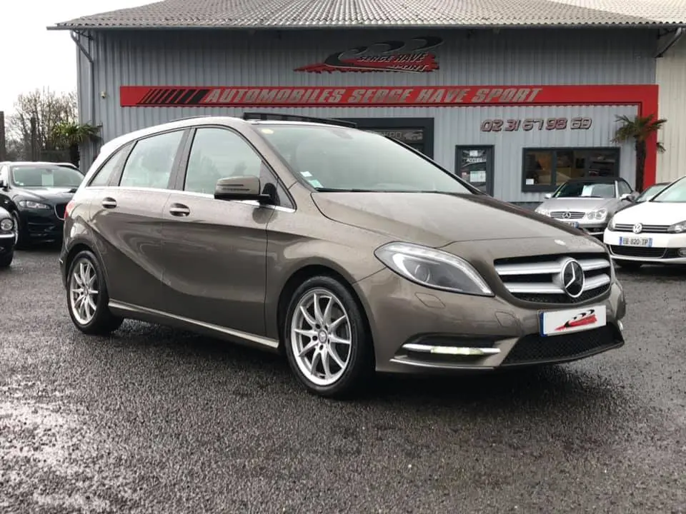 Mercedes-Benz  B 200 BlueEFFICIENCY Sport 7G-DCT 6