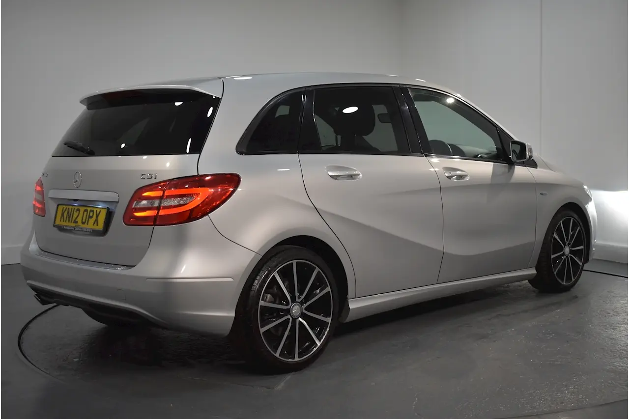 Mercedes-Benz  B 200 CDI BlueEFFICIENCY 1