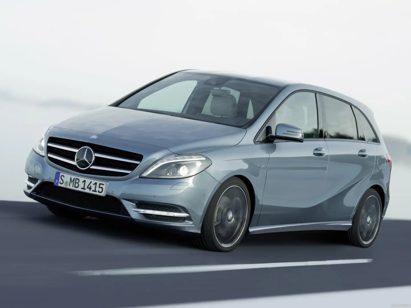 Mercedes-Benz  B 200 CDI BlueEFFICIENCY 2