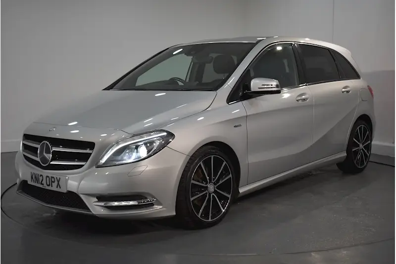 Mercedes-Benz  B 200 CDI BlueEFFICIENCY 3