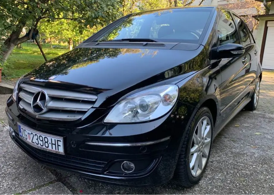 Mercedes-Benz  B 200 CDI Boyut 3