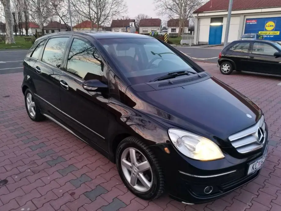 Mercedes-Benz  B 200 CDI Boyut 4
