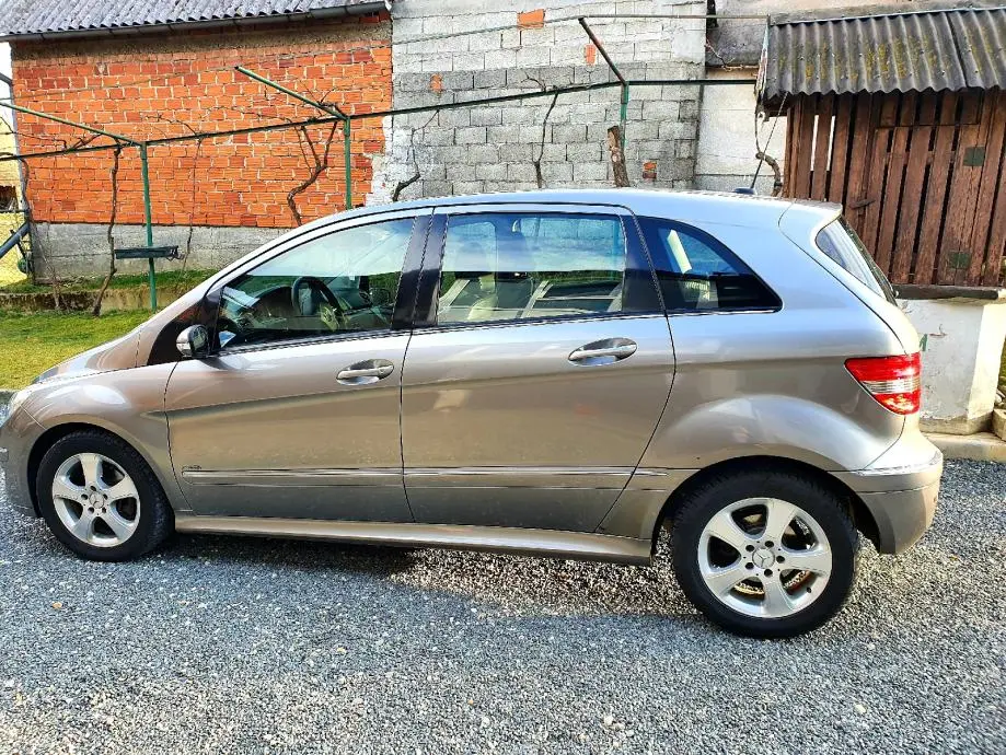 Mercedes-Benz  B 200 CDI Boyut 6