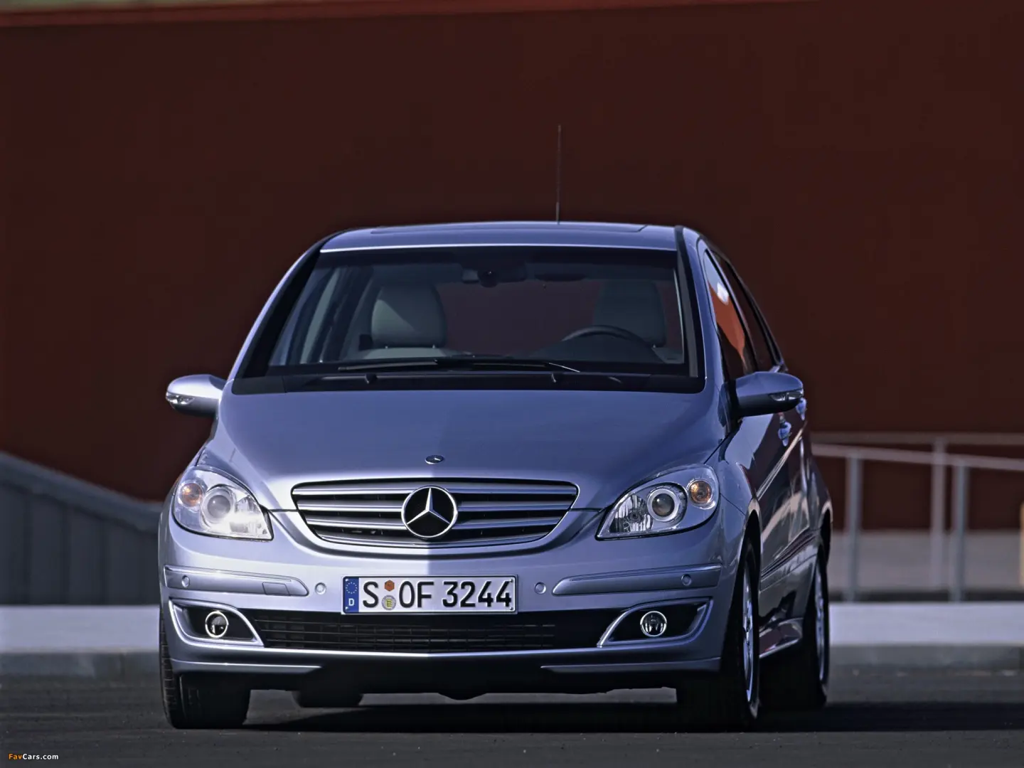 Mercedes-Benz  B 200 Prestige 7
