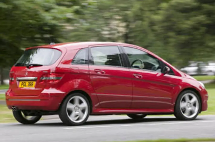 Mercedes-Benz  B 200 Turbo CVT 3