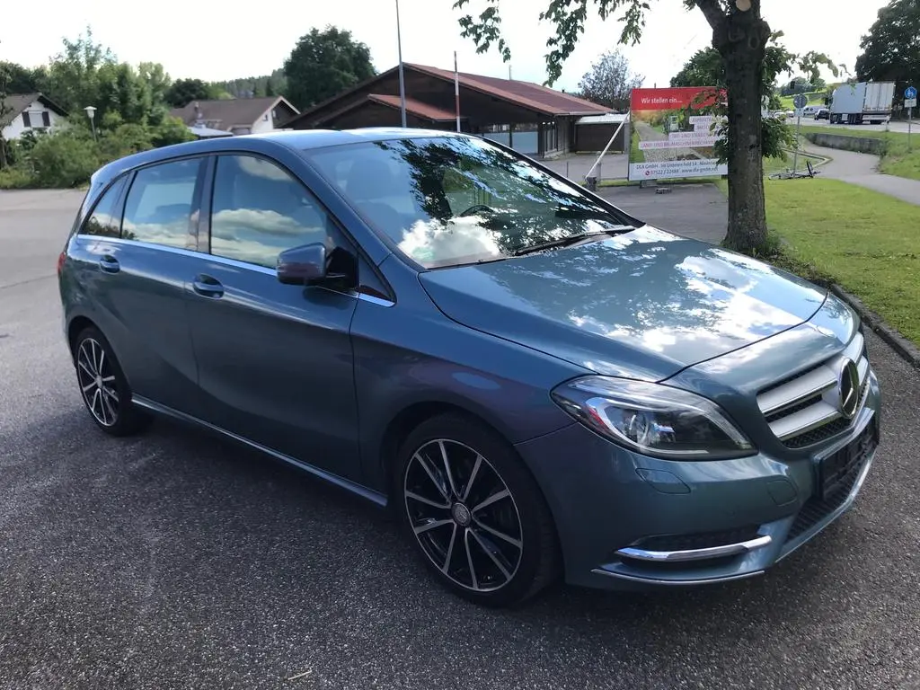 Mercedes-Benz  B 250 BlueEFFICIENCY Sport 7G-DCT 3