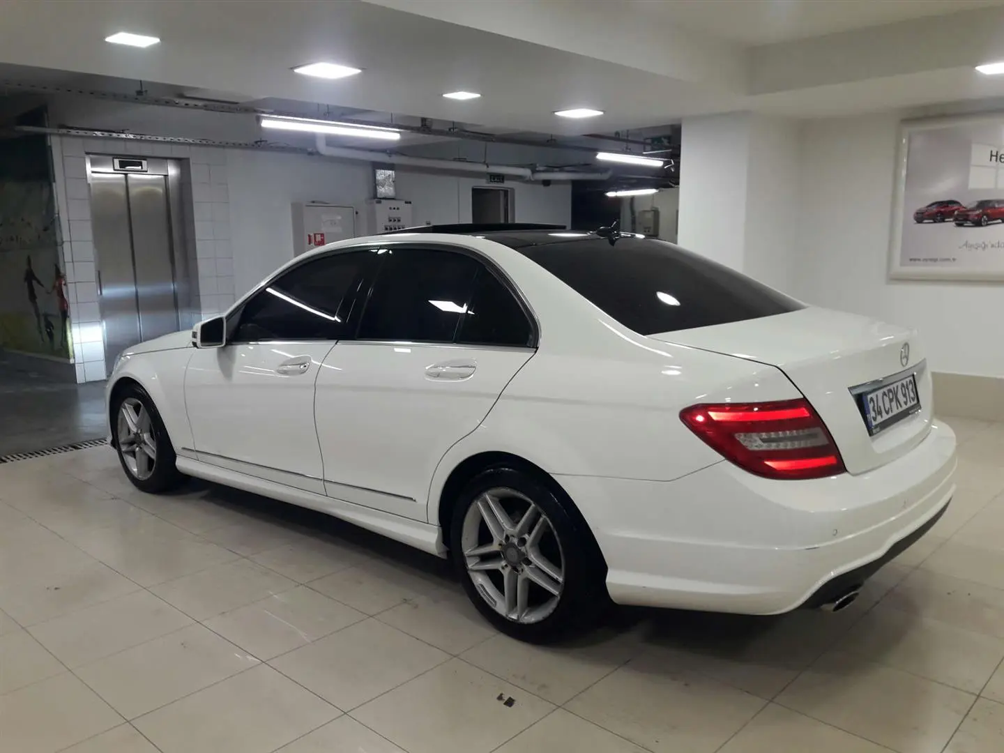 Mercedes-Benz  C 180 AMG 7G-Tronic 3