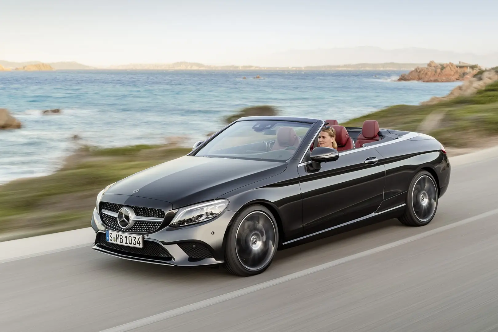 Mercedes-Benz  C 180 AMG 9G-Tronic 1