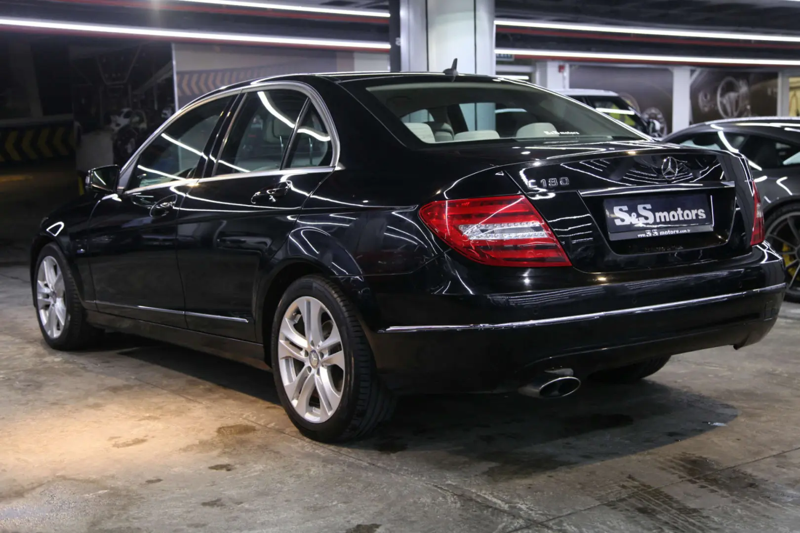 Mercedes-Benz  C 180 Avantgarde 7