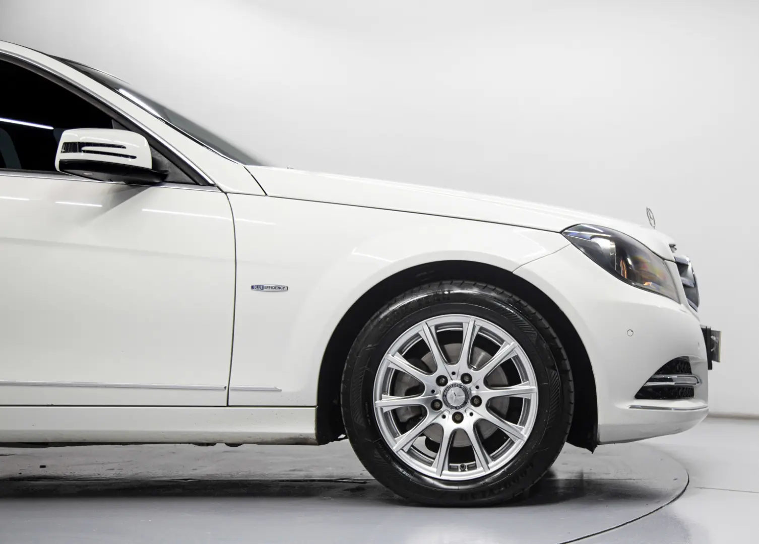 Mercedes-Benz  C 180 Avantgarde 7G-Tronic 5
