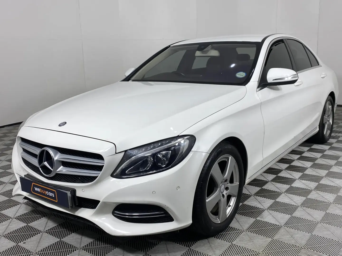 Mercedes-Benz  C 180 Avantgarde 7G-Tronic 5