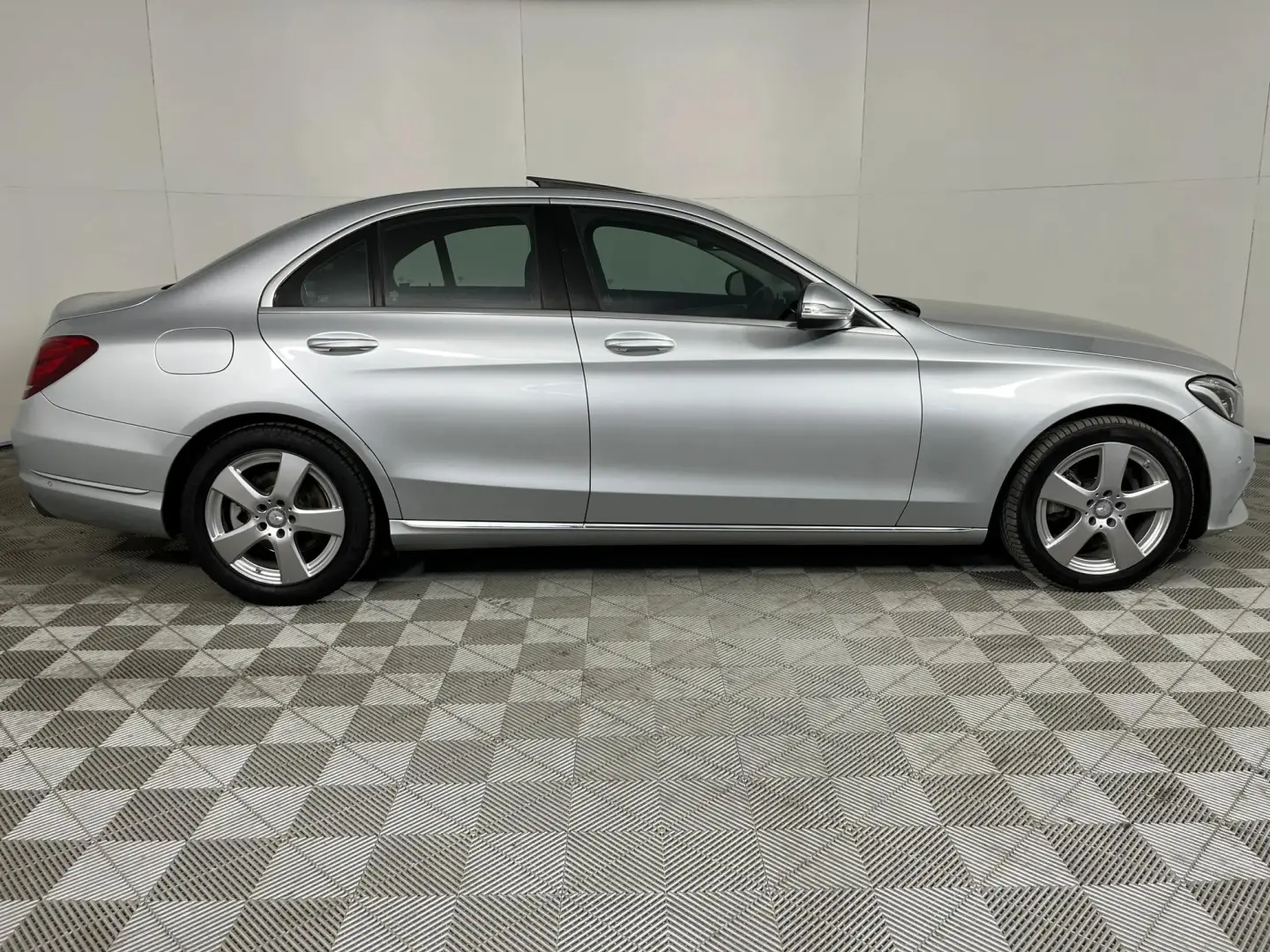 Mercedes-Benz  C 180 Avantgarde 7G-Tronic 7