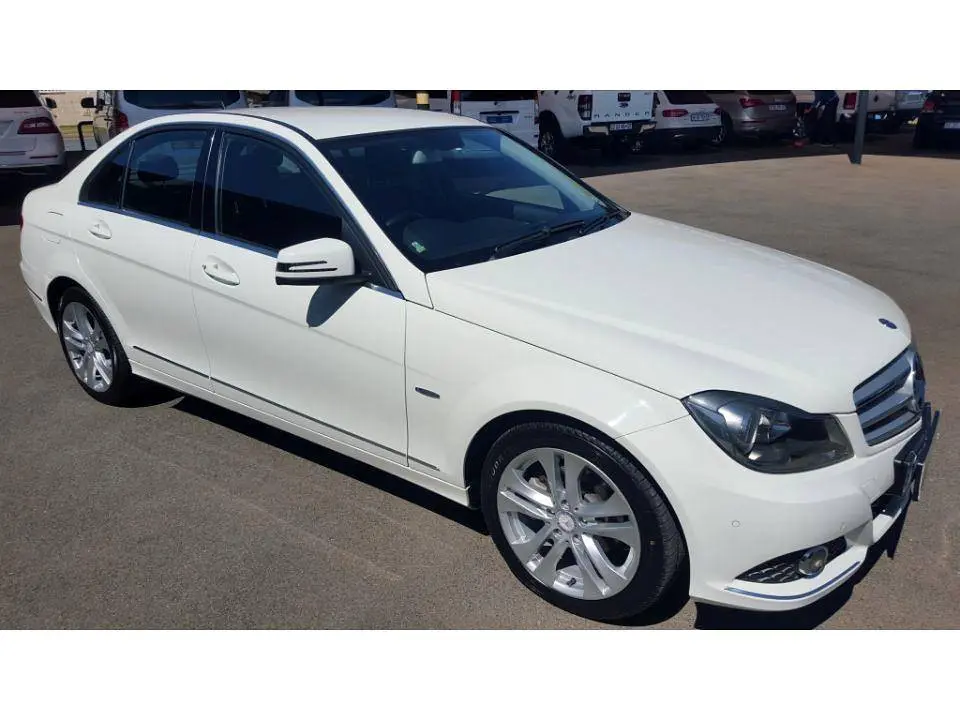 Mercedes-Benz  C 180 BlueEFFICIENCY Avantgarde 7G-Tronic 3