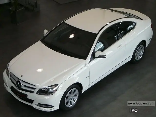 Mercedes-Benz  C 180 Kompressor BlueEFFICIENCY AMG 7G-Tronic 2