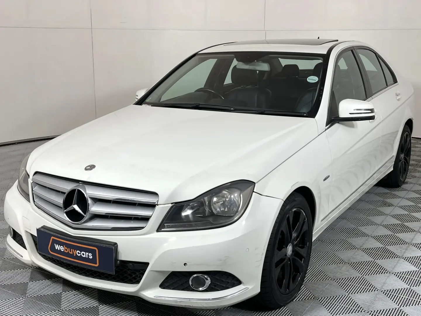 Mercedes-Benz  C 180 BlueEFFICIENCY Elegance 7G-Tronic 2