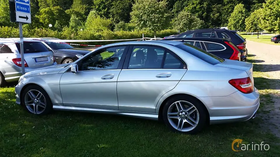 Mercedes-Benz  C 180 BlueEFFICIENCY Elegance 7G-Tronic 1