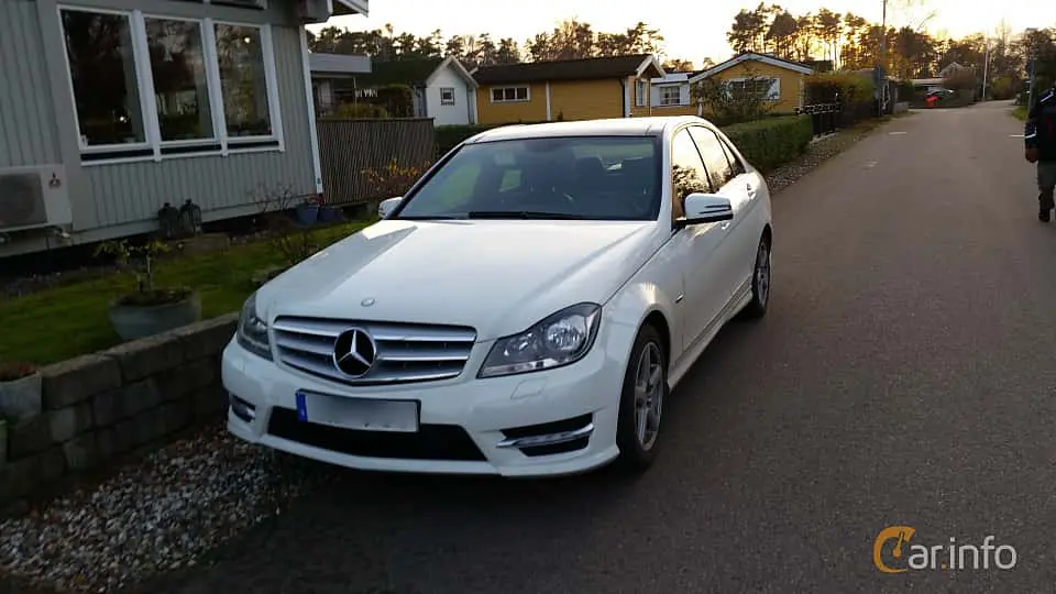 Mercedes-Benz  C 180 BlueEFFICIENCY Elegance 7G-Tronic 0